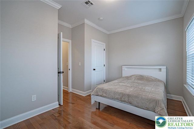 1490 East 7th Street, Bethlehem City, PA 18015