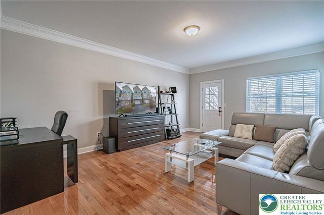 1490 East 7th Street, Bethlehem City, PA 18015