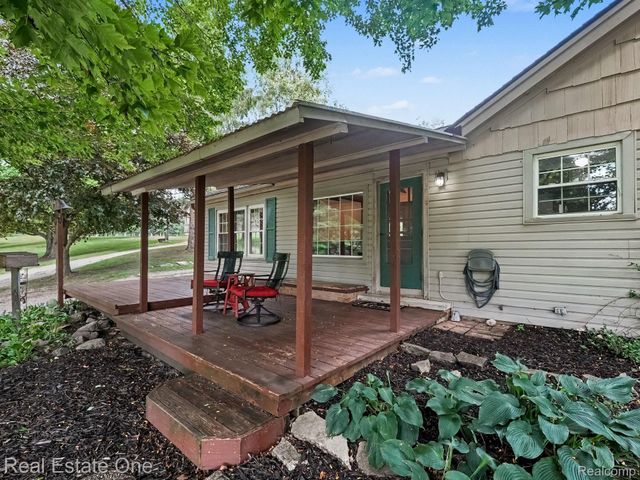 1275 Rosell Road, Rose Township, MI 48442