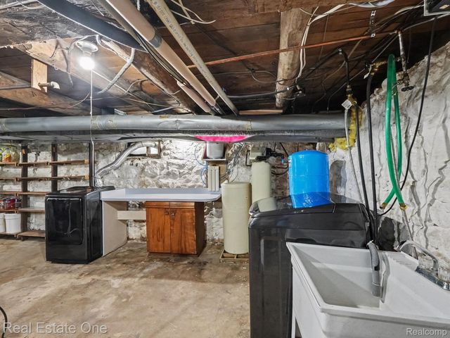 1275 Rosell Road, Rose Township, MI 48442
