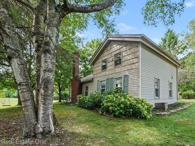 1275 Rosell Road, Rose Township, MI 48442