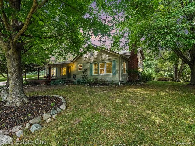 1275 Rosell Road, Rose Township, MI 48442