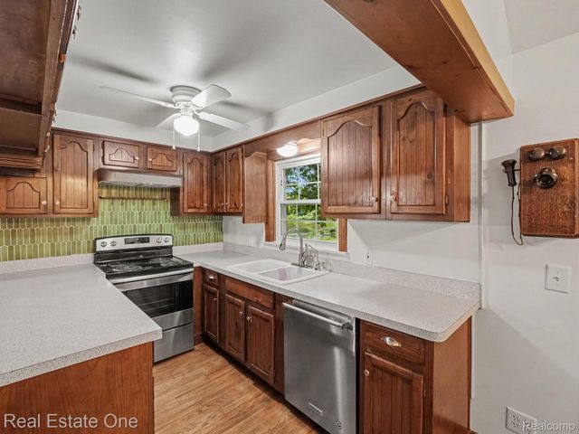 1275 Rosell Road, Rose Township, MI 48442