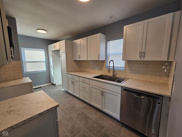 3260 Baltimore Avenue, Indianapolis, IN 46218