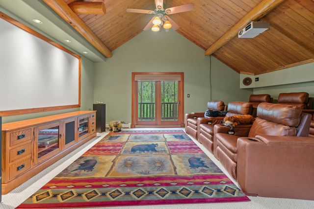3317 S COUNTRY CLUB Road, Woodstock, IL 60098