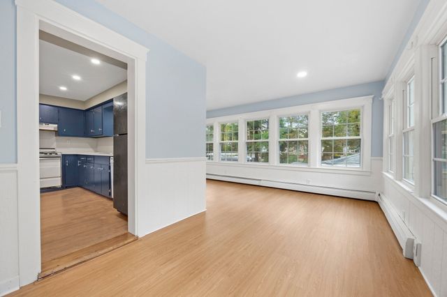 18 Standish Ave, Plymouth, MA 02360