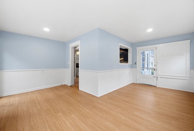 18 Standish Ave, Plymouth, MA 02360
