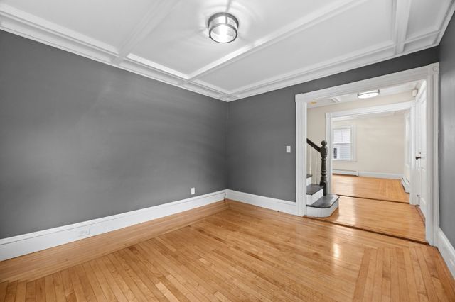 18 Standish Ave, Plymouth, MA 02360