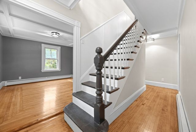18 Standish Ave, Plymouth, MA 02360