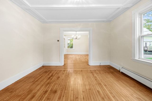 18 Standish Ave, Plymouth, MA 02360