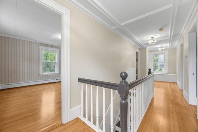 18 Standish Ave, Plymouth, MA 02360