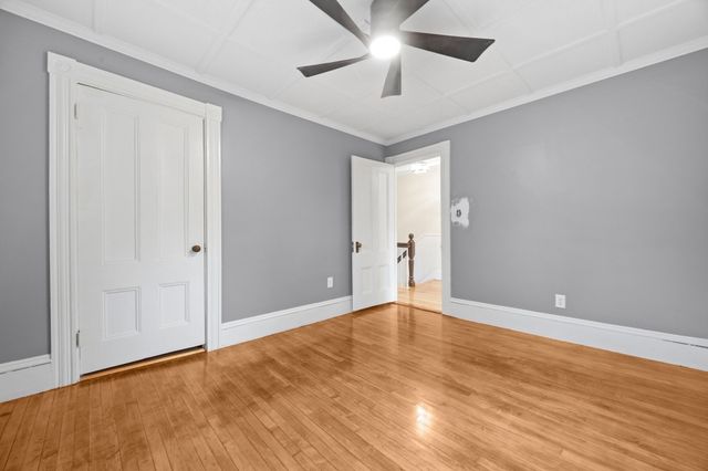 18 Standish Ave, Plymouth, MA 02360