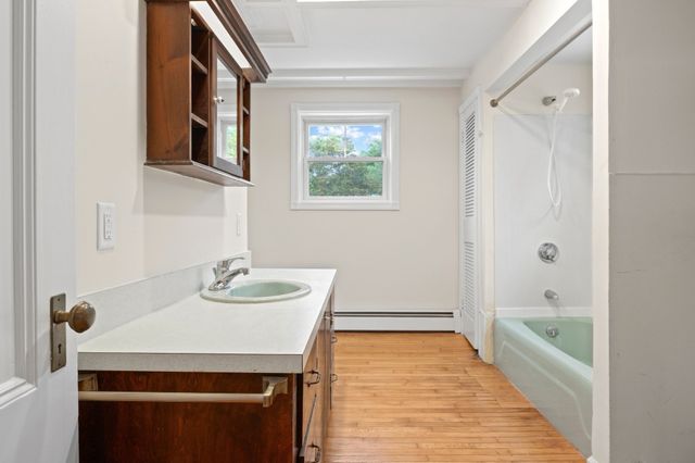 18 Standish Ave, Plymouth, MA 02360