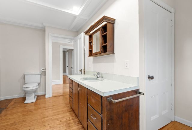 18 Standish Ave, Plymouth, MA 02360