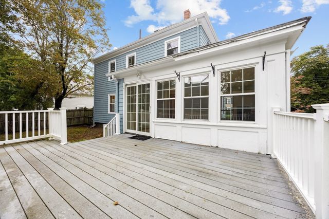 18 Standish Ave, Plymouth, MA 02360