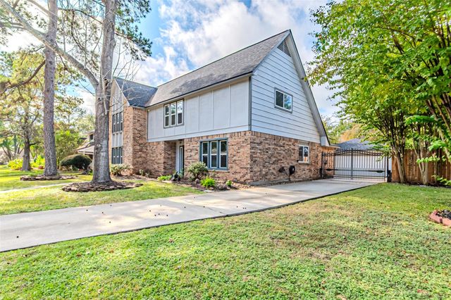 8211 Riverglade Drive, Houston, TX 77095