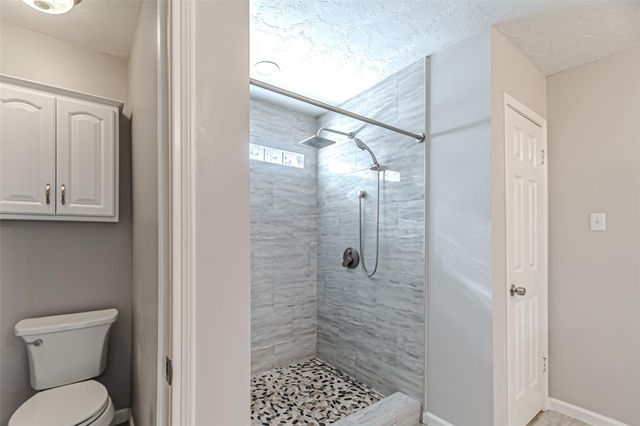 8211 Riverglade Drive, Houston, TX 77095