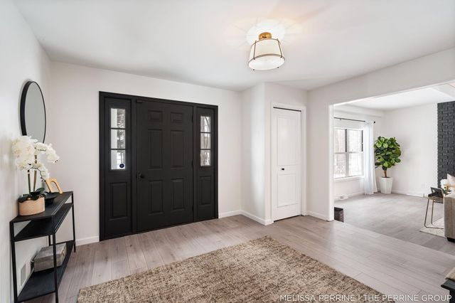 8930 Hanna Lake Avenue SE, Caledonia, MI 49316