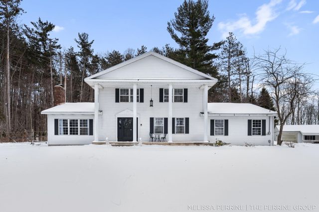 8930 Hanna Lake Avenue SE, Caledonia, MI 49316