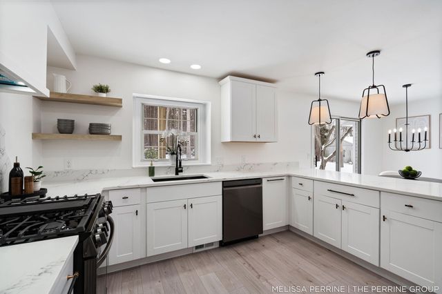 8930 Hanna Lake Avenue SE, Caledonia, MI 49316