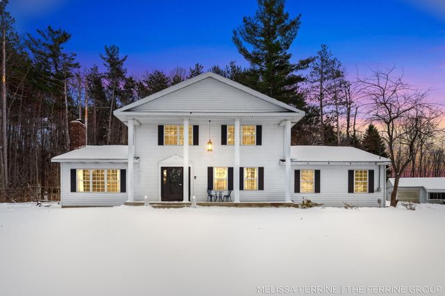 8930 Hanna Lake Avenue SE, Caledonia, MI 49316