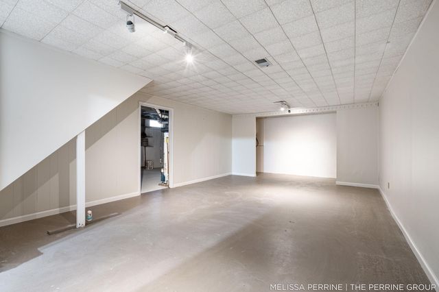 8930 Hanna Lake Avenue SE, Caledonia, MI 49316