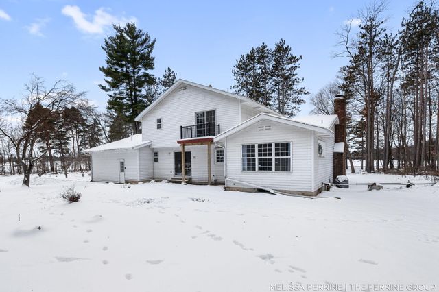 8930 Hanna Lake Avenue SE, Caledonia, MI 49316