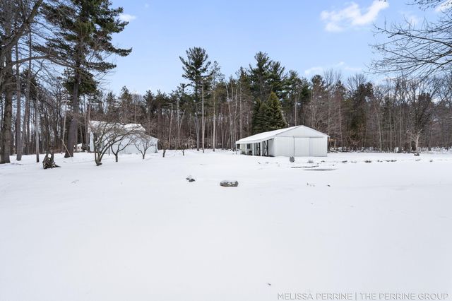 8930 Hanna Lake Avenue SE, Caledonia, MI 49316