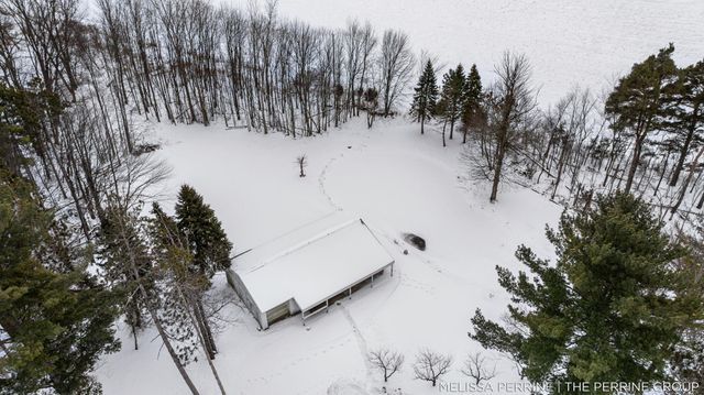 8930 Hanna Lake Avenue SE, Caledonia, MI 49316