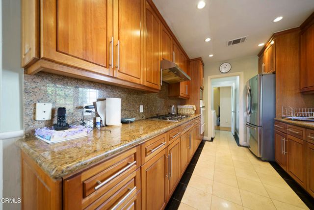 4711 Briggs Avenue, La Crescenta, CA 91214