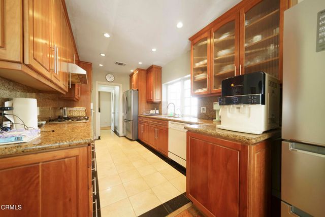 4711 Briggs Avenue, La Crescenta, CA 91214