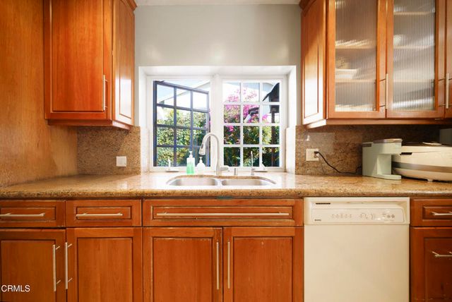 4711 Briggs Avenue, La Crescenta, CA 91214