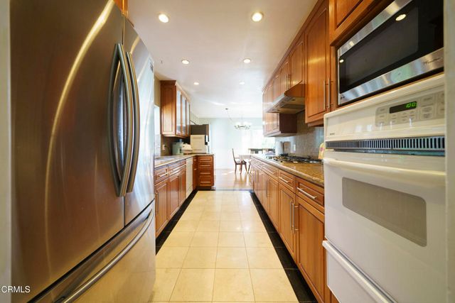 4711 Briggs Avenue, La Crescenta, CA 91214