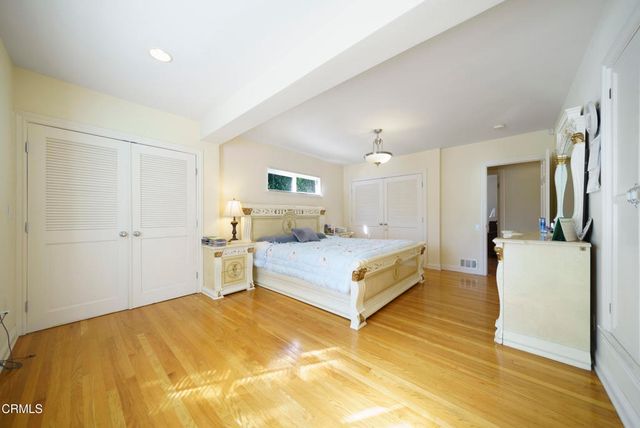 4711 Briggs Avenue, La Crescenta, CA 91214