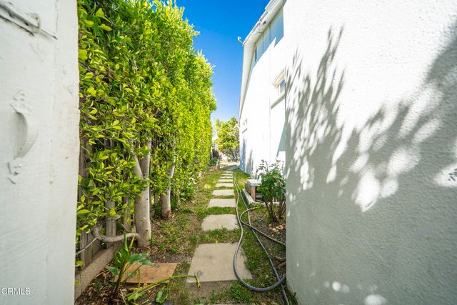 4711 Briggs Avenue, La Crescenta, CA 91214