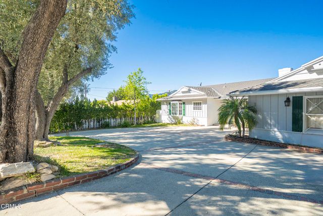 4711 Briggs Avenue, La Crescenta, CA 91214