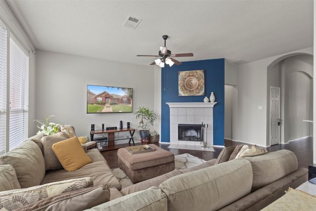 5025 Vineyard Lane, Mckinney, TX 75070