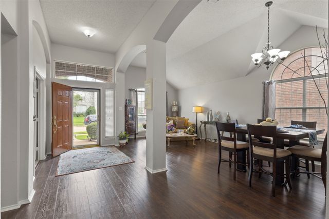 5025 Vineyard Lane, Mckinney, TX 75070