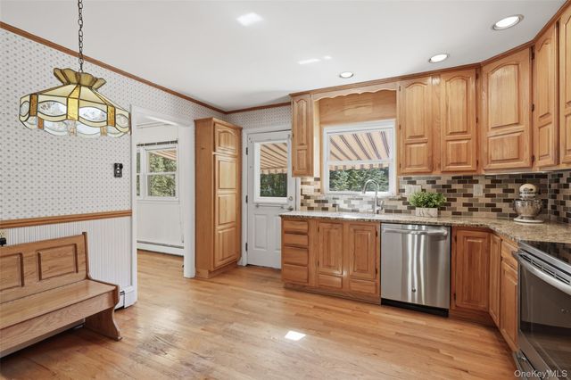 10 Highview Terrace, Somers, NY 10589