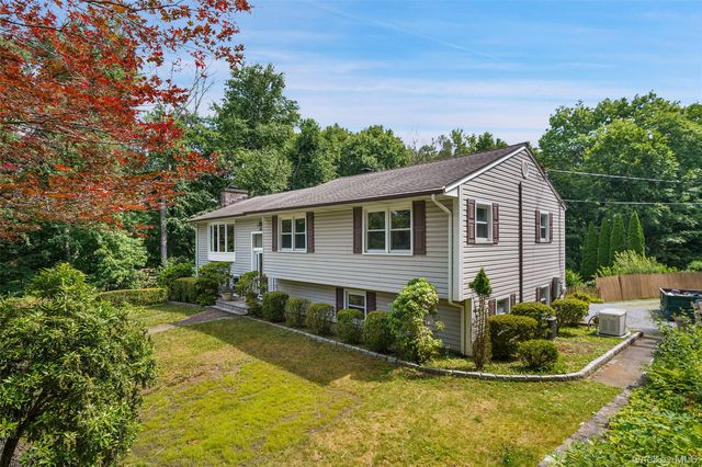 10 Highview Terrace, Somers, NY 10589