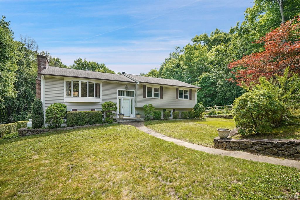 10 Highview Terrace, Somers, NY 10589