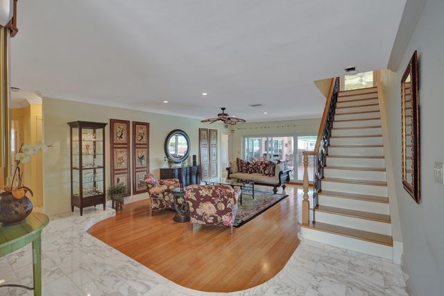 5530 Bayview Drive, Fort Lauderdale, FL 33308