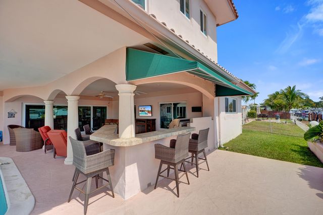 5530 Bayview Drive, Fort Lauderdale, FL 33308