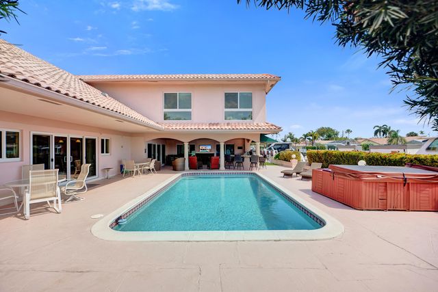 5530 Bayview Drive, Fort Lauderdale, FL 33308