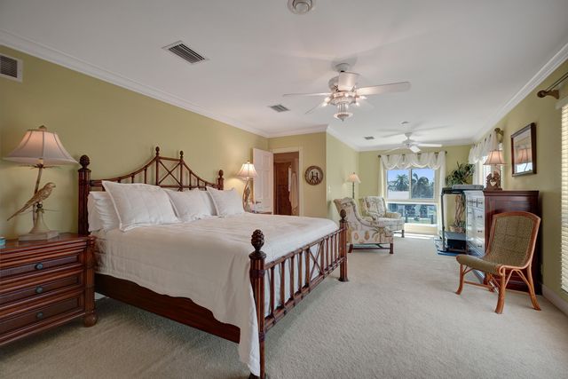 5530 Bayview Drive, Fort Lauderdale, FL 33308