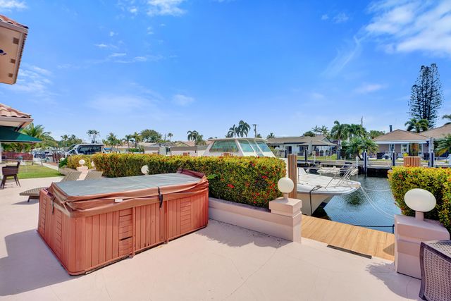 5530 Bayview Drive, Fort Lauderdale, FL 33308