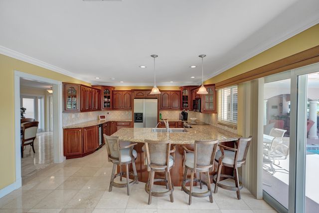 5530 Bayview Drive, Fort Lauderdale, FL 33308