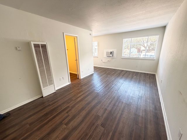 4115 Douglas Avenue 101, Dallas, TX 75219