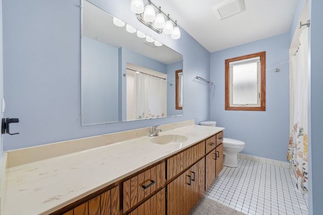 8424 168th Street, Tinley Park, IL 60487