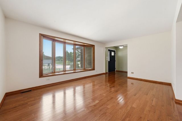 8424 168th Street, Tinley Park, IL 60487
